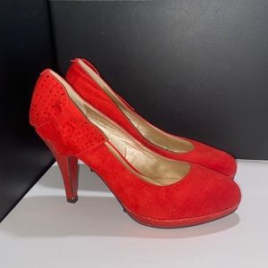 Red flirty stiletto suede heels with bow